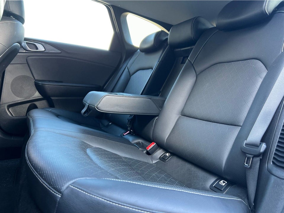 Kia Ceed 1,6 PHEV Upgrade SW DCT 5d