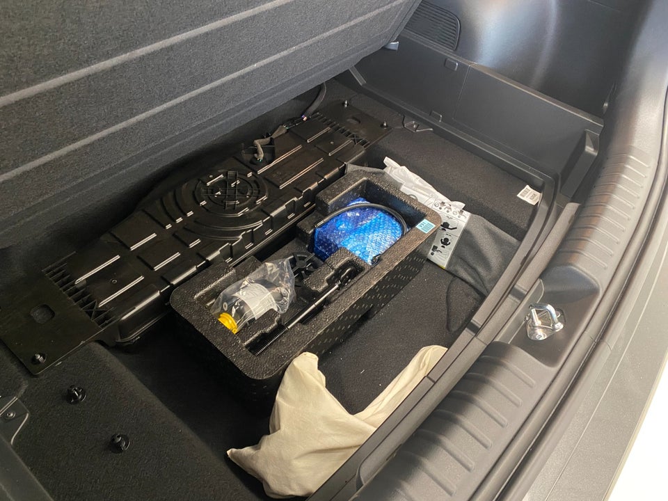 Kia Niro 64 EV Upgrade 5d