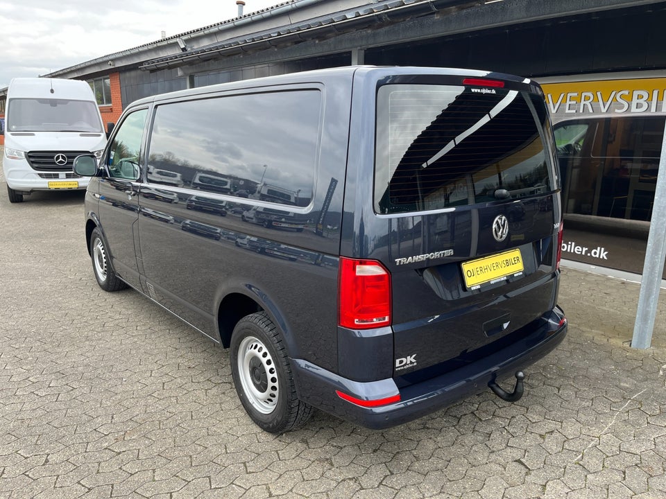 VW Transporter 2,0 TDi 140 Kassevogn DSG kort
