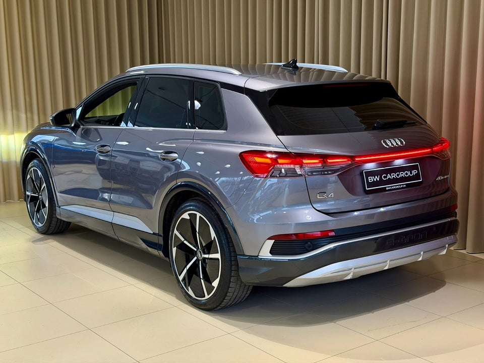 Audi Q4 e-tron 40 S-line 5d