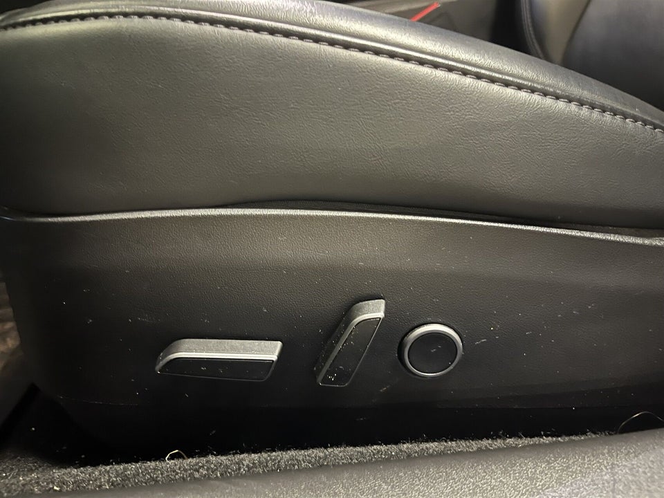 Tesla Model 3 Long Range AWD 4d