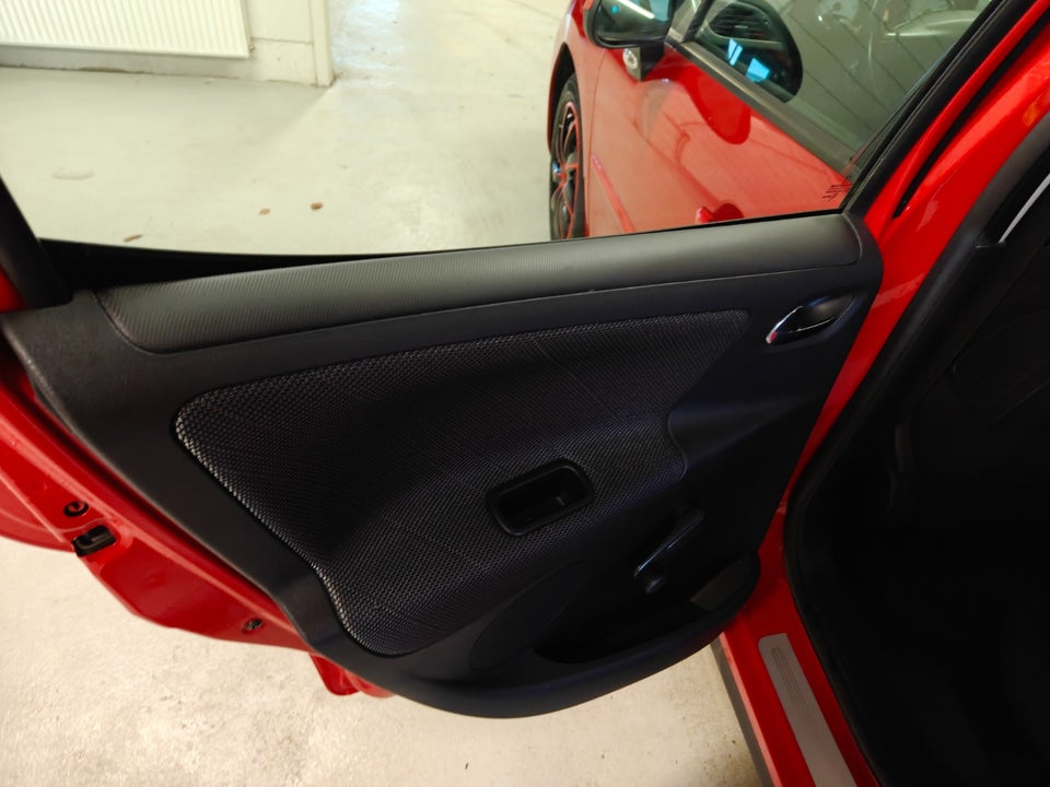 Peugeot 207 1,6 VTi Premium SW 5d