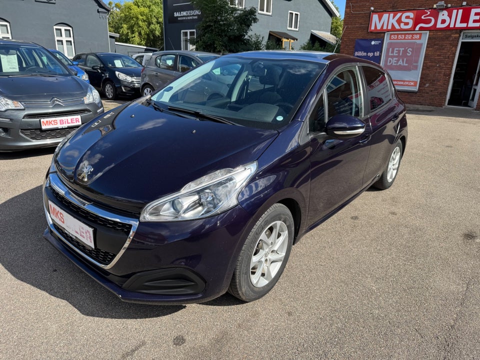 Peugeot 208 1,2 VTi 82 Allure Sky 5d
