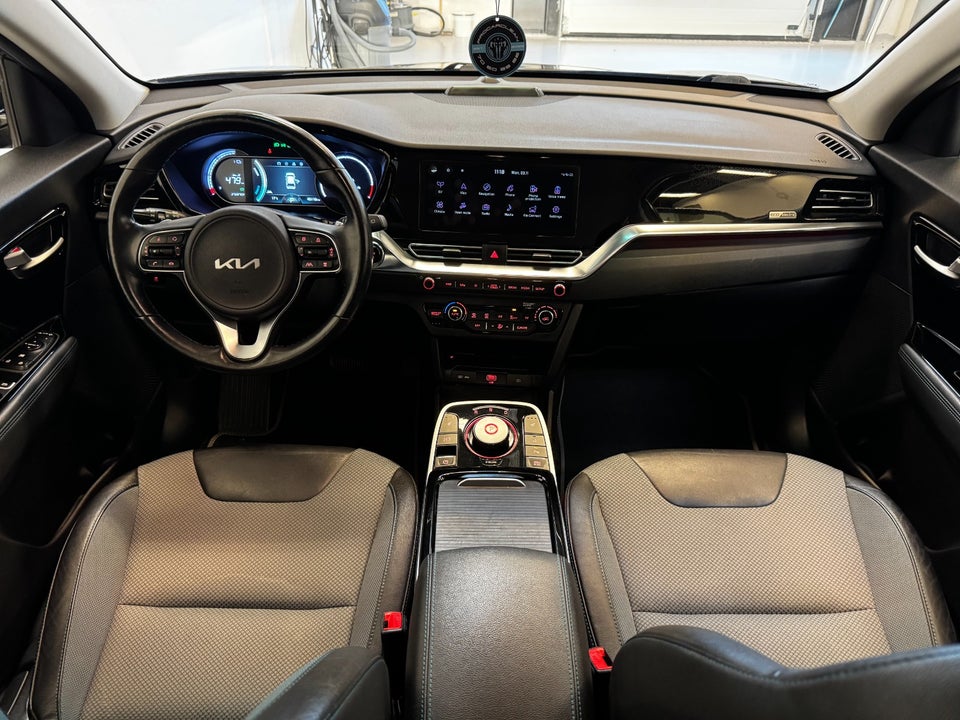 Kia Niro 64 EV Prestige 5d