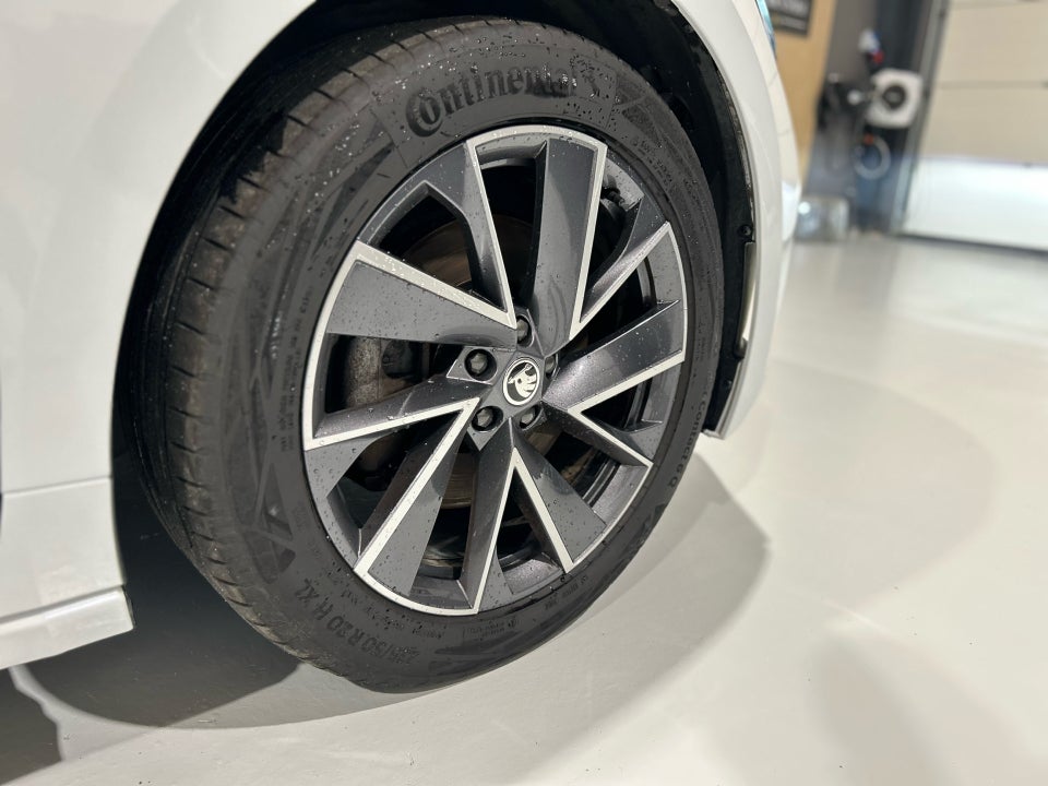 Skoda Enyaq 80 iV Sportline 5d