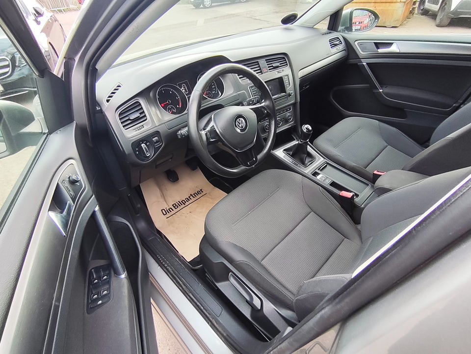 VW Golf VII 2,0 TDi 150 Comfortline BMT 5d