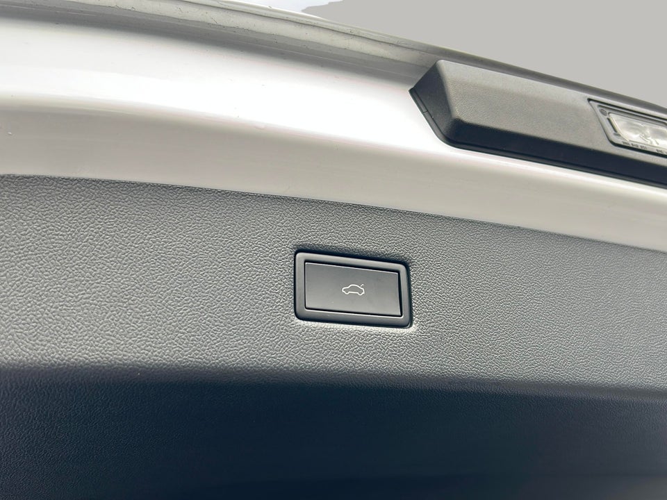 Ford Explorer 82 Select Extended Range 5d