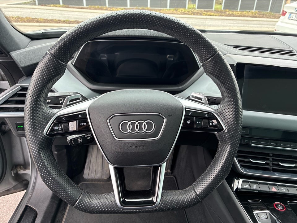 Audi e-tron GT quattro 4d