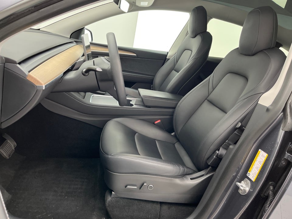 Tesla Model Y Long Range AWD 5d