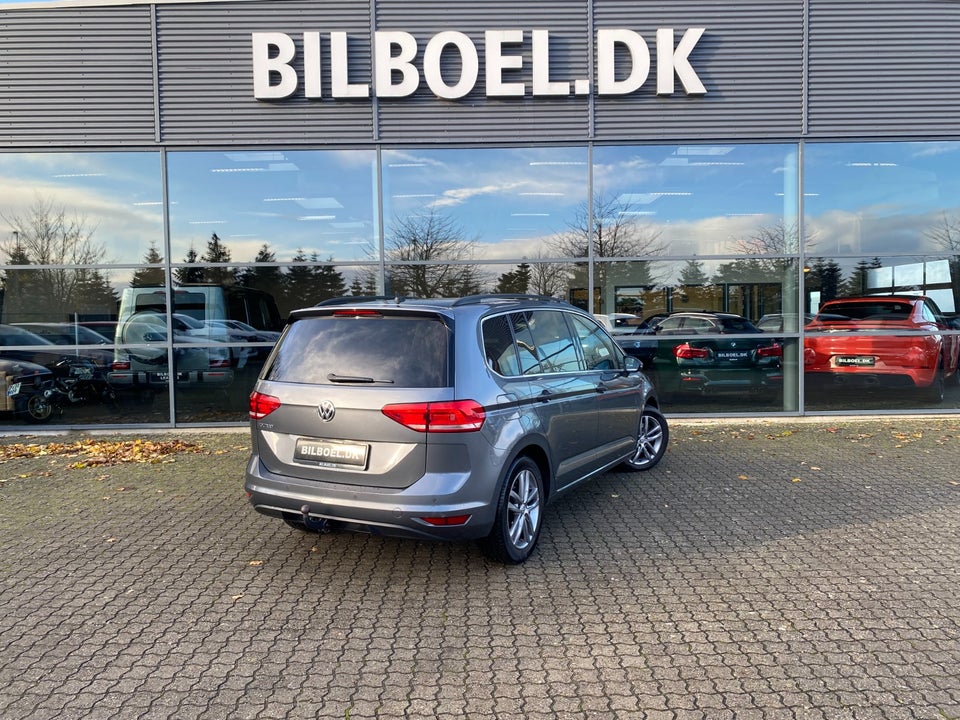 VW Touran 1,6 TDi 115 Comfortline DSG 7prs 5d