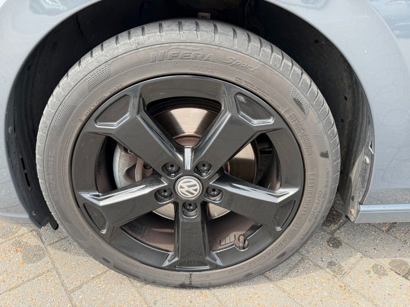 VW Golf VIII 2,0 TDi 150 Style Variant DSG 5d