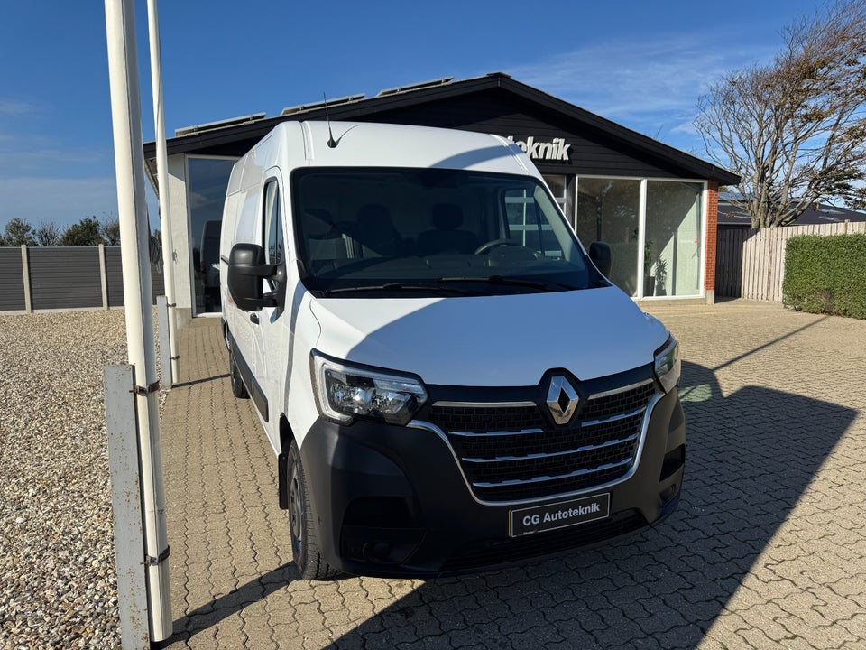 Renault Master IV T33 2,3 dCi 150 L2H2 Kassevogn