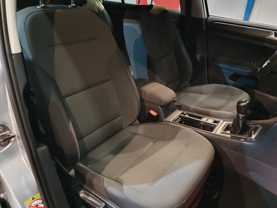 VW Golf VII 1,4 TSi 122 Comfortline BMT 5d