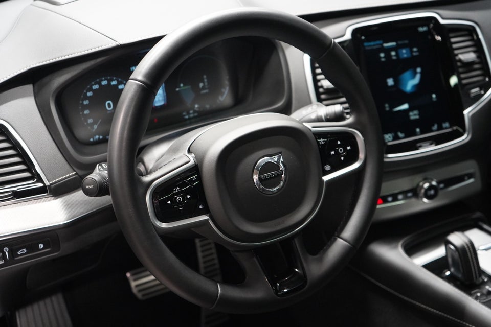Volvo XC90 2,0 T8 ReCharge R-Design aut. AWD 7prs 5d