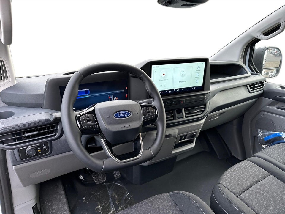 Ford E-Transit Custom 320S 64 Trend