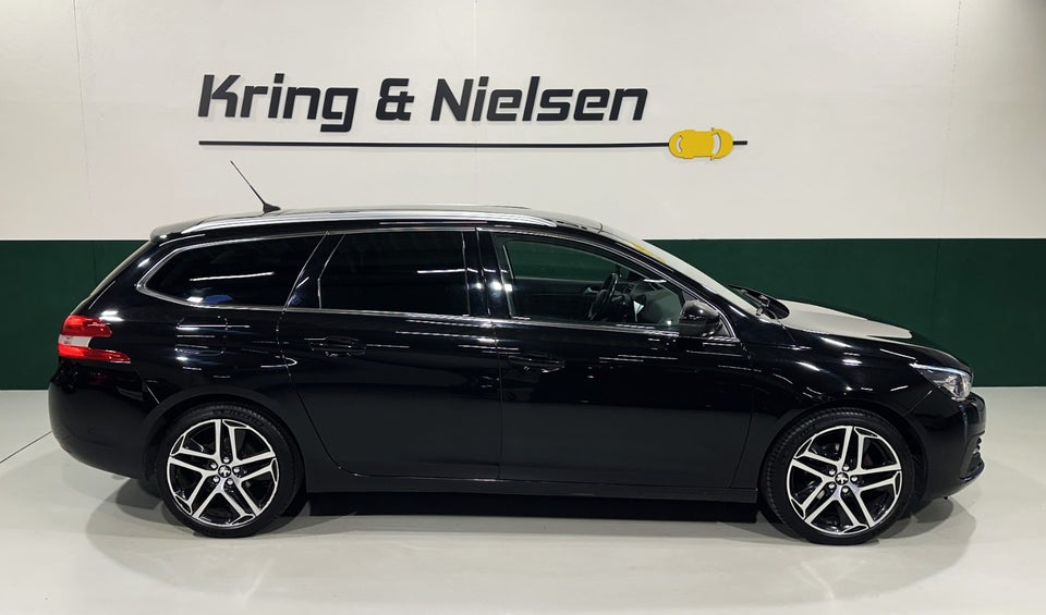 Peugeot 308 1,6 BlueHDi 120 Allure Sky 5d