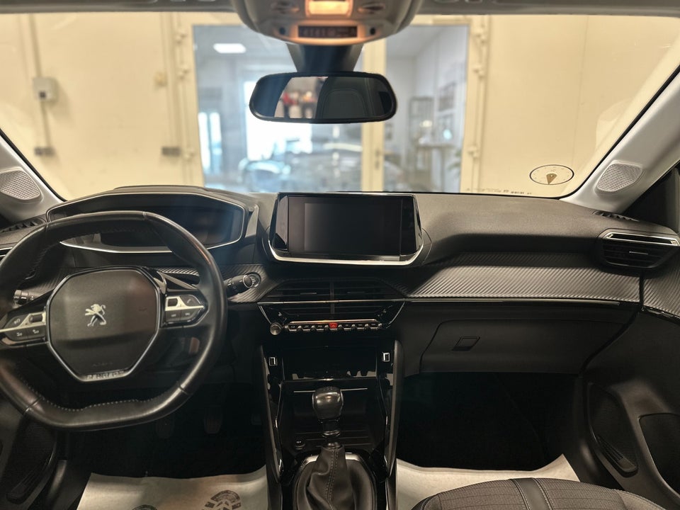 Peugeot 208 1,2 PureTech 100 Allure Sky 5d
