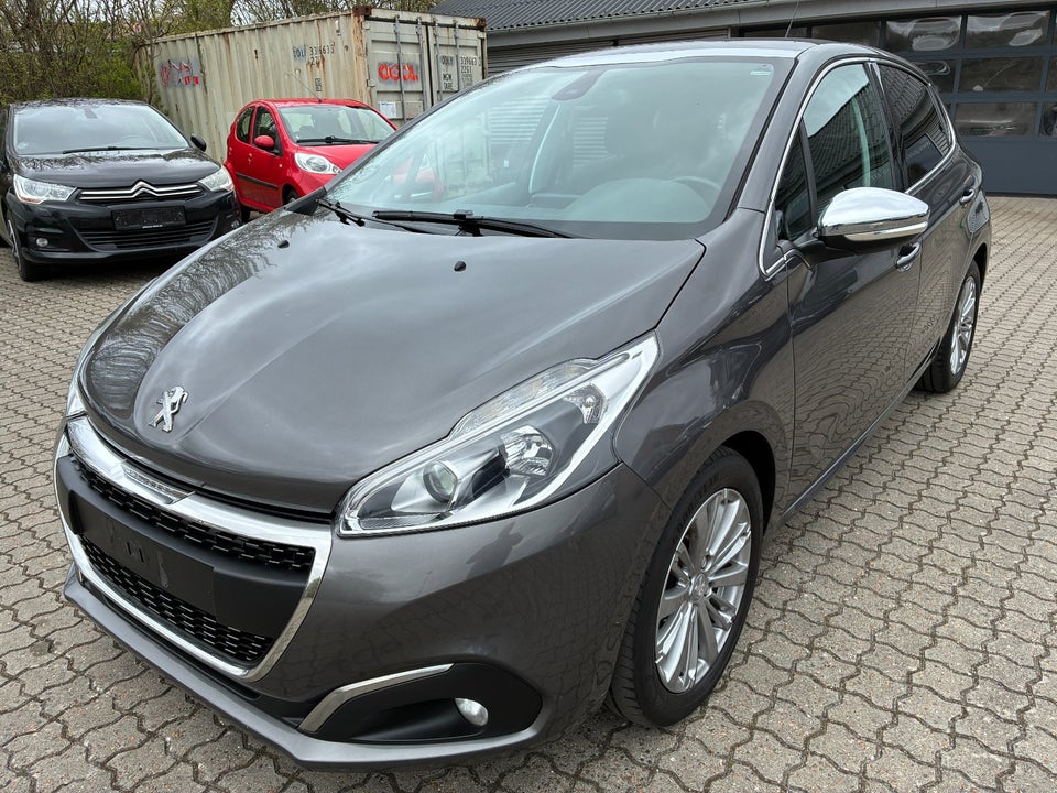 Peugeot 208 1,6 BlueHDi 100 Allure Sky 5d