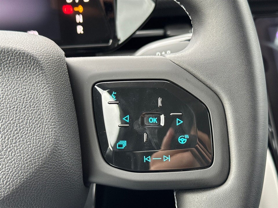 Ford Explorer 82 Premium Extended Range 5d