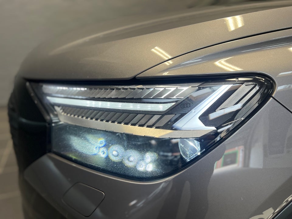 Audi Q4 e-tron 45 S-line quattro 5d