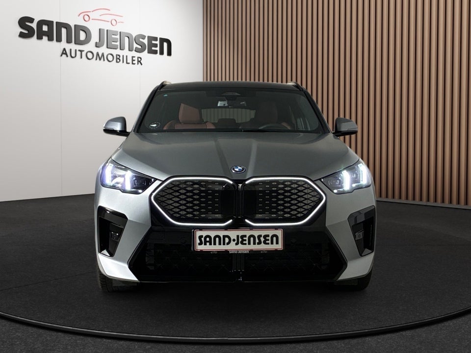 BMW iX2 xDrive30 Supercharged 5d