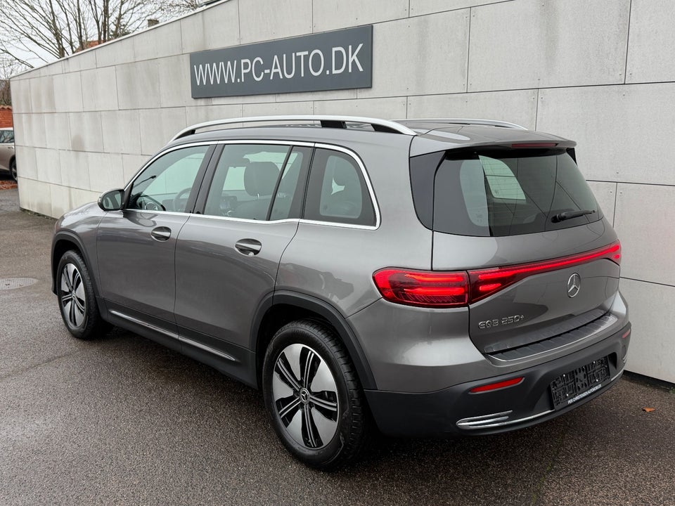 Mercedes EQB250+ Progressive 5d