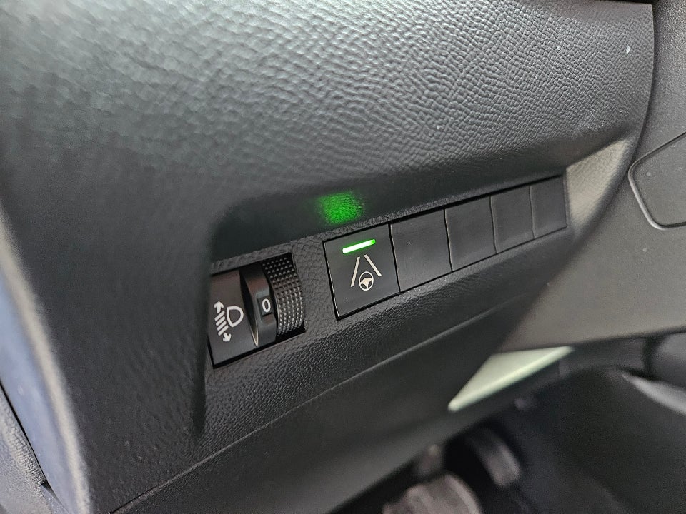 Peugeot e-208 54 Allure 5d