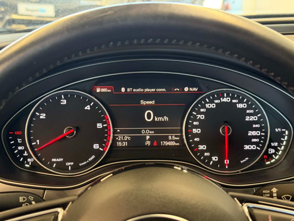 Audi A6 3,0 TDi 218 S-line S-tr. 4d