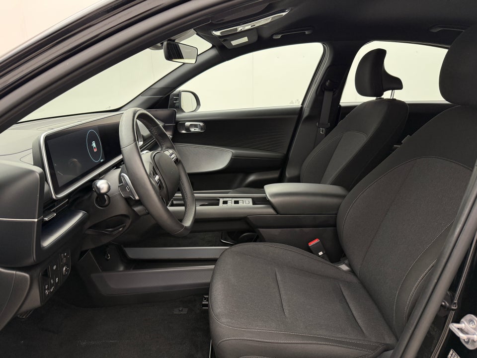 Hyundai Ioniq 6 53 Essential 4d