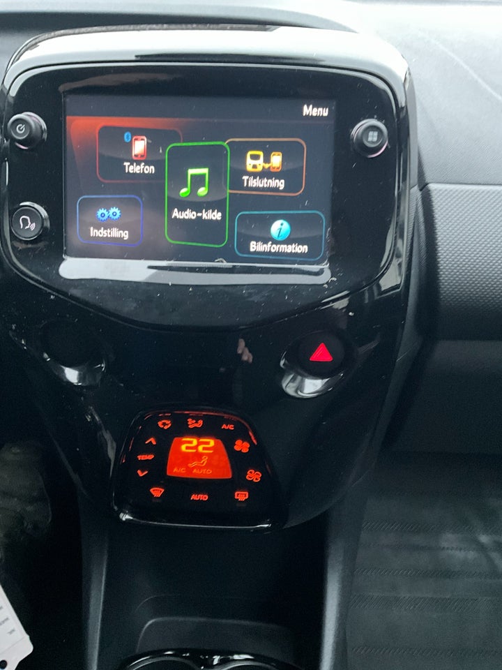 Citroën C1 1,0 VTi Shine 5d