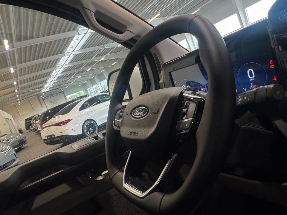 Ford Transit Custom 320 L2 2,0 EcoBlue Limited aut.
