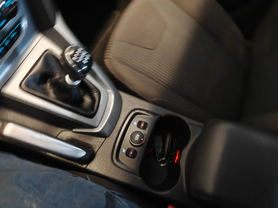 Ford Focus 1,6 TDCi 115 Titanium stc. 5d