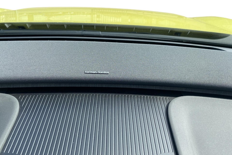Volvo EX30 Standard Range Plus 5d