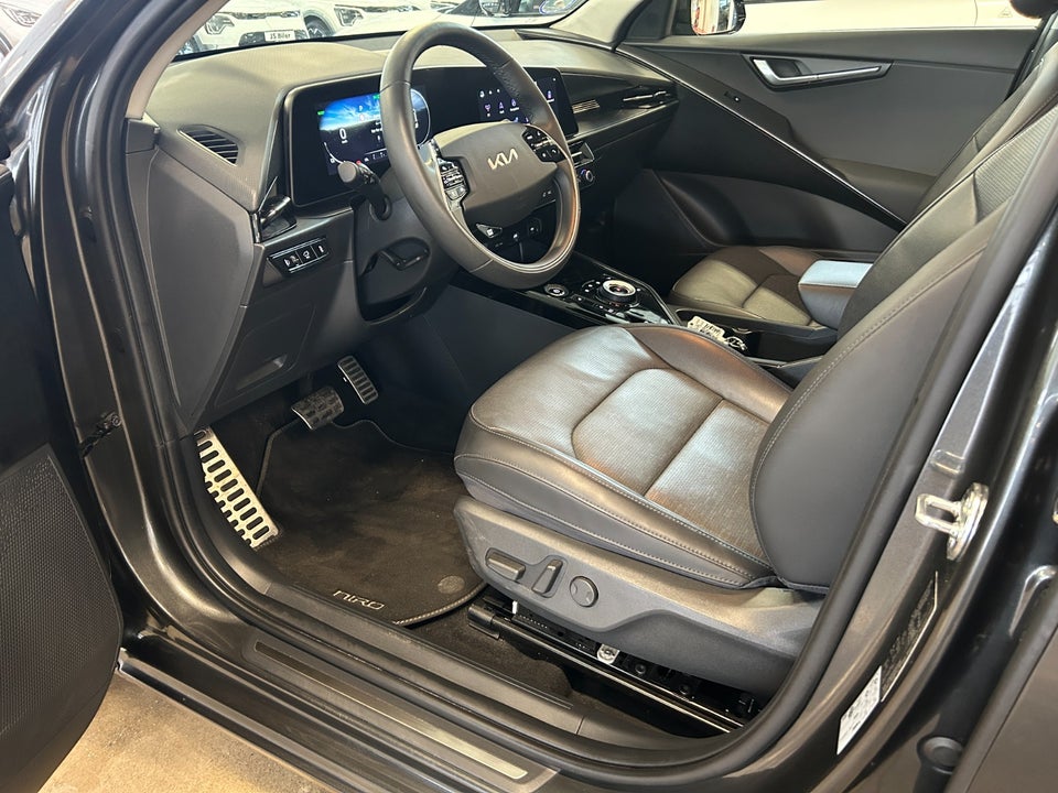 Kia Niro 64 EV Upgrade 5d