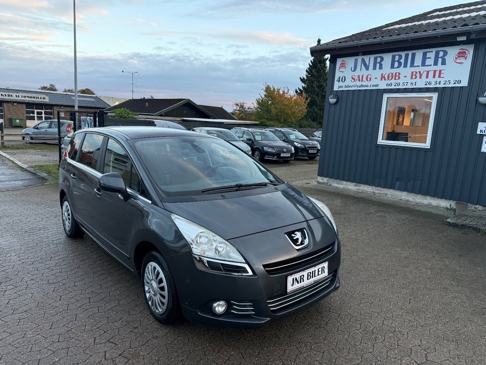 Peugeot 5008 1,6 HDi 110 Premium 7prs 5d