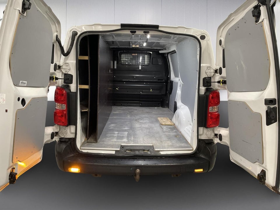 Toyota ProAce 2,0 D 122 Long Comfort Master 5d