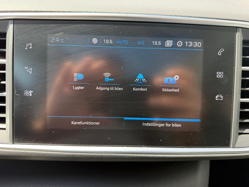 Peugeot 308 1,2 PureTech 130 Selection Sky 5d