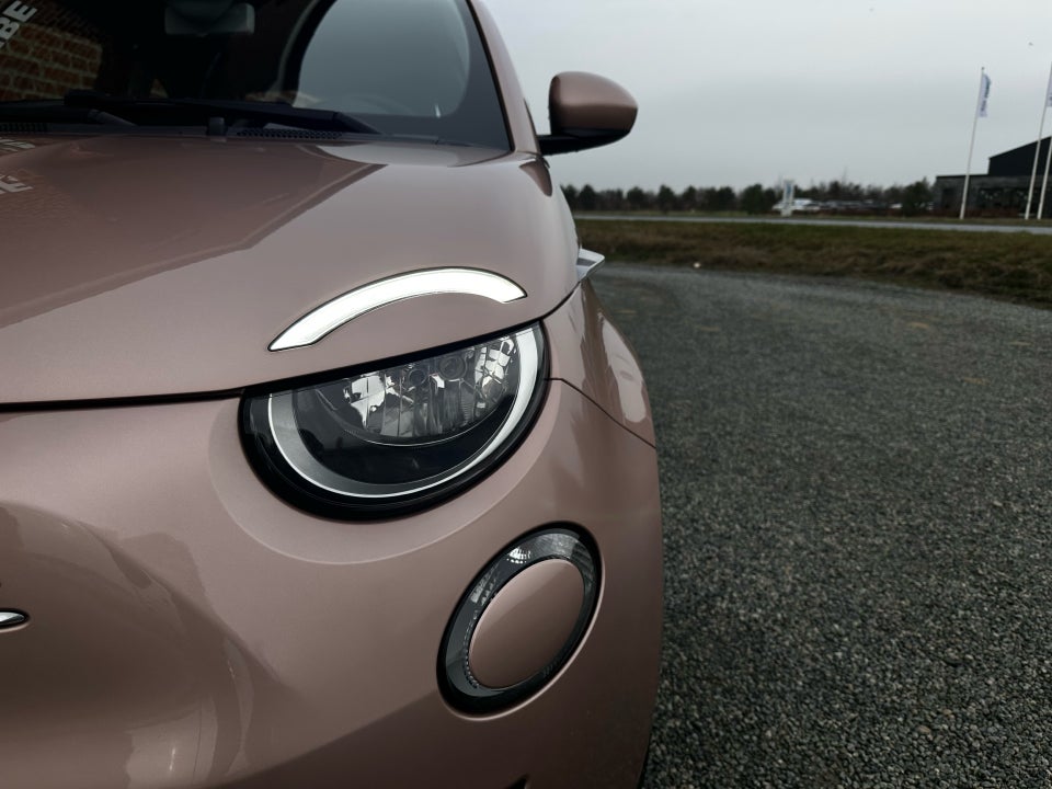 Fiat 500e 42 Icon 3d