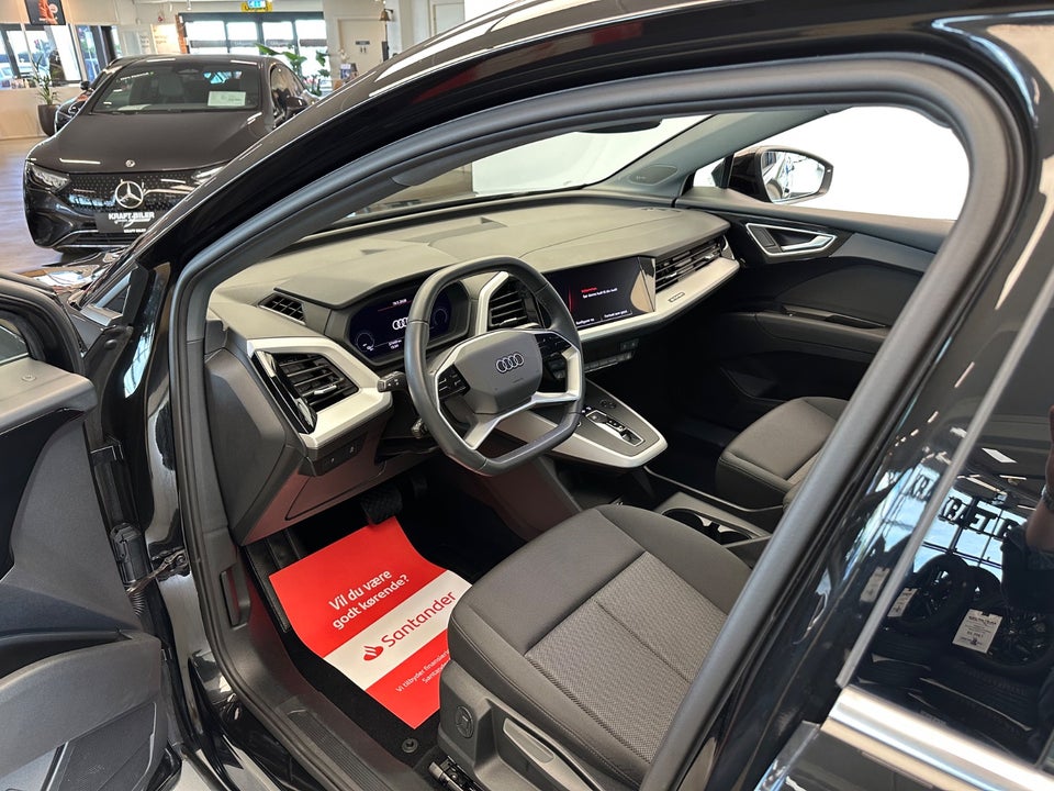 Audi Q4 e-tron 45 Progress 5d