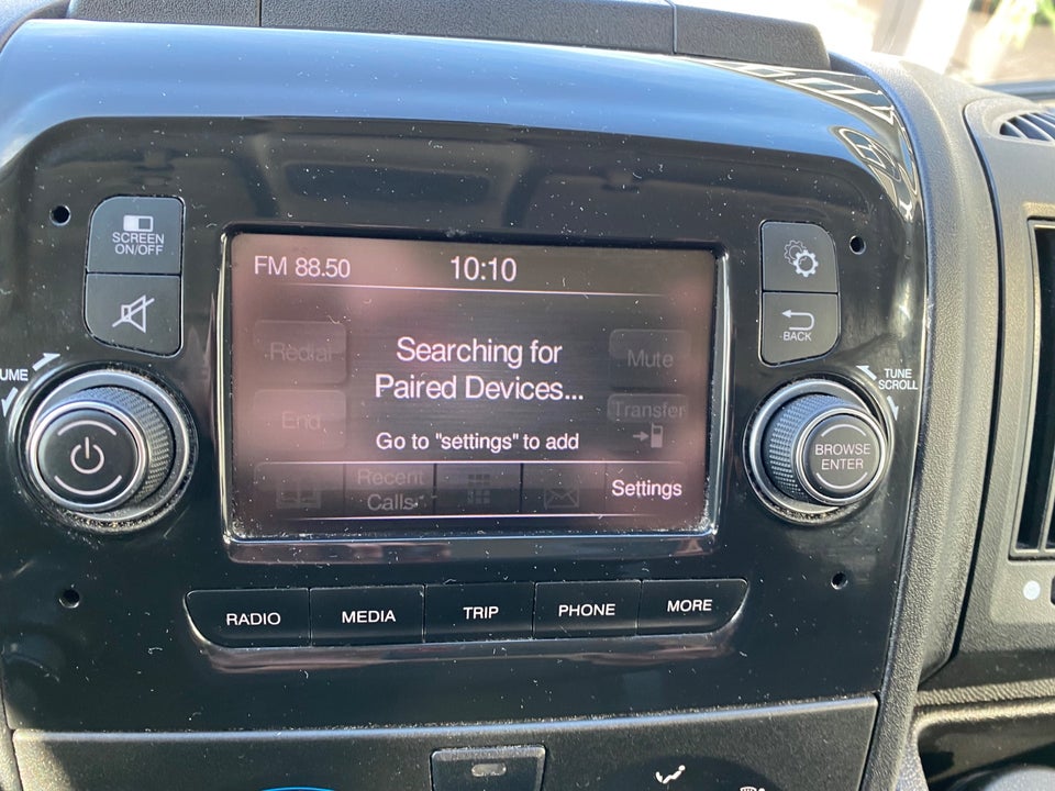 Peugeot Boxer 333 2,2 BlueHDi 140 L2H1 Premium