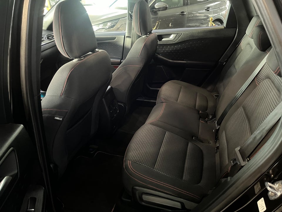 Ford Kuga 2,5 PHEV ST-Line CVT 5d