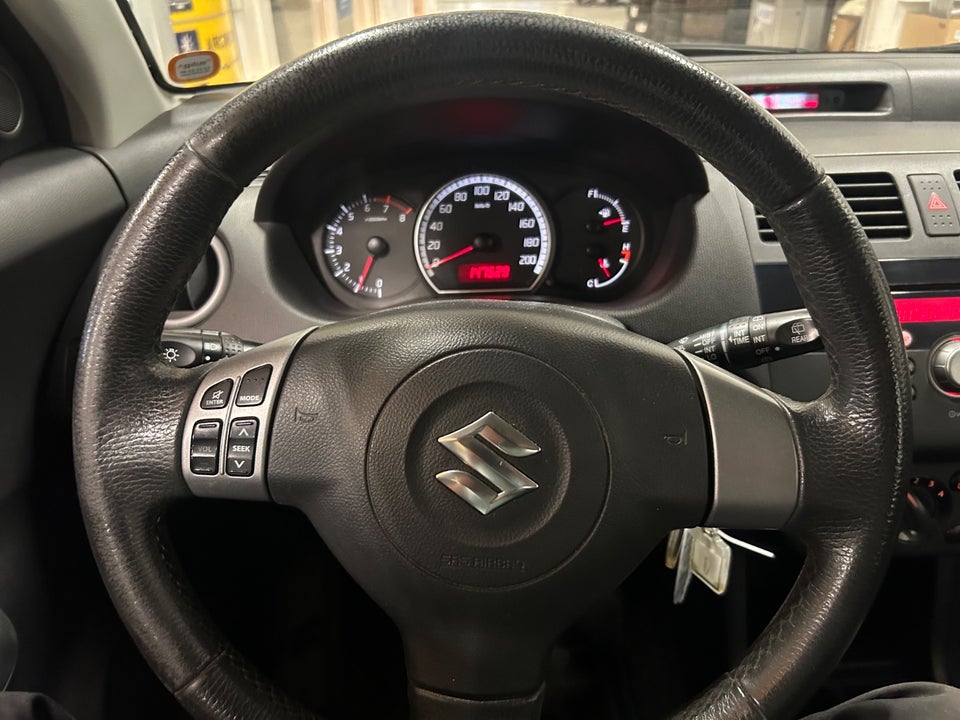 Suzuki Swift 1,3 GLS 5d