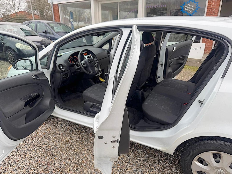 Opel Corsa 1,2 16V Enjoy 5d