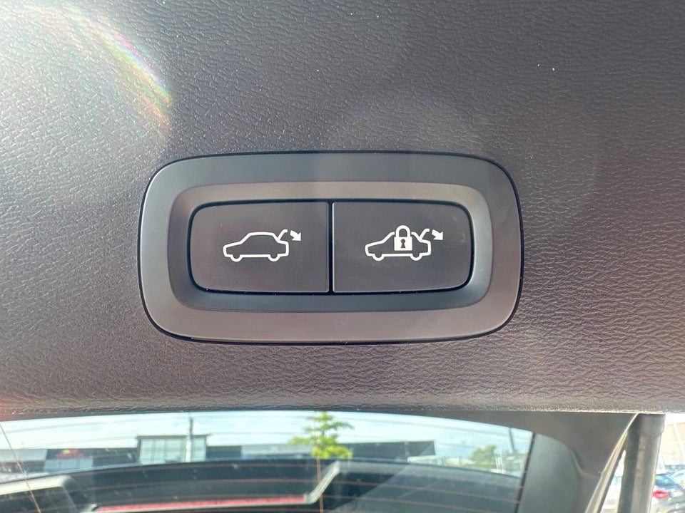 Volvo XC40 ReCharge Extended Range Plus 5d