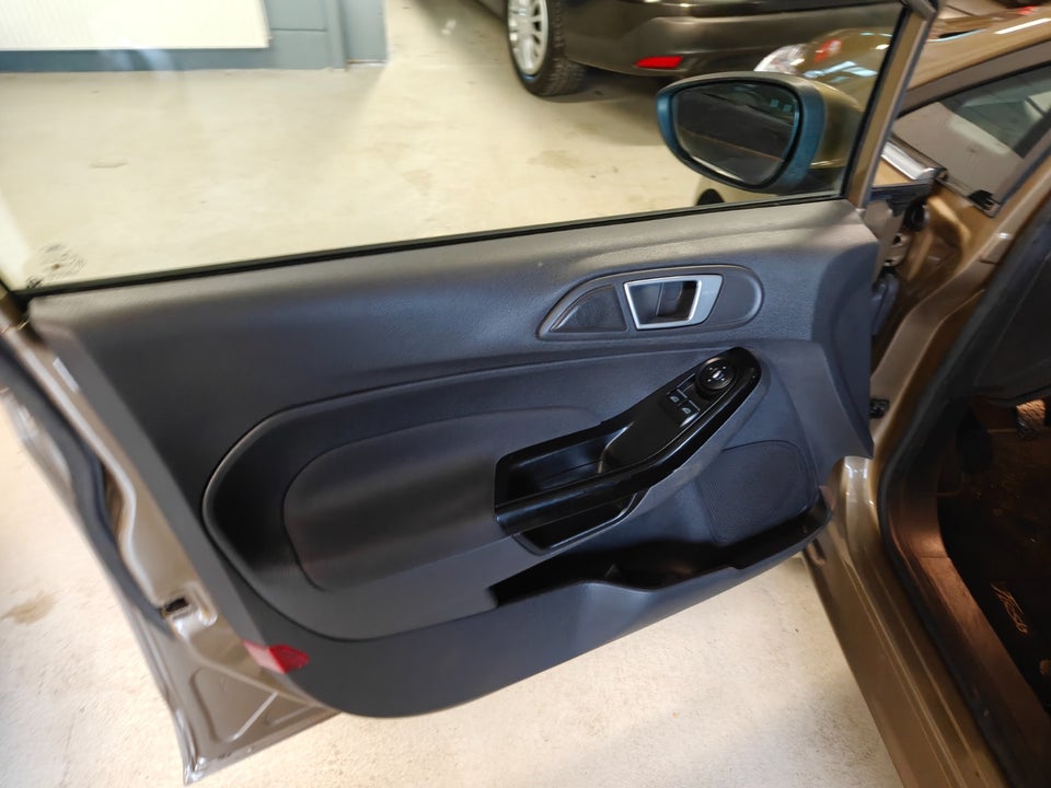 Ford Fiesta 1,0 SCTi 100 Titanium 5d