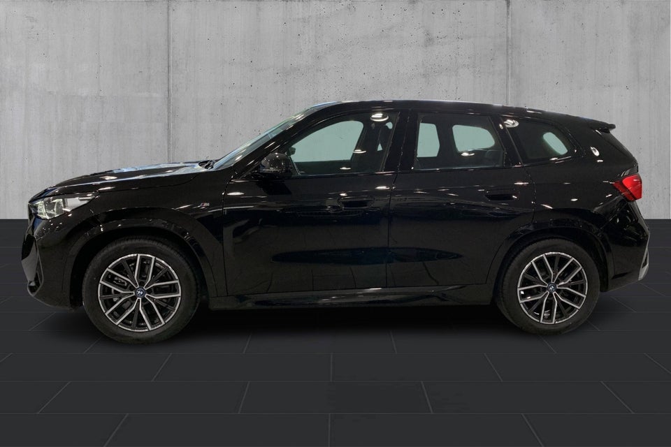 BMW iX1 xDrive30 5d