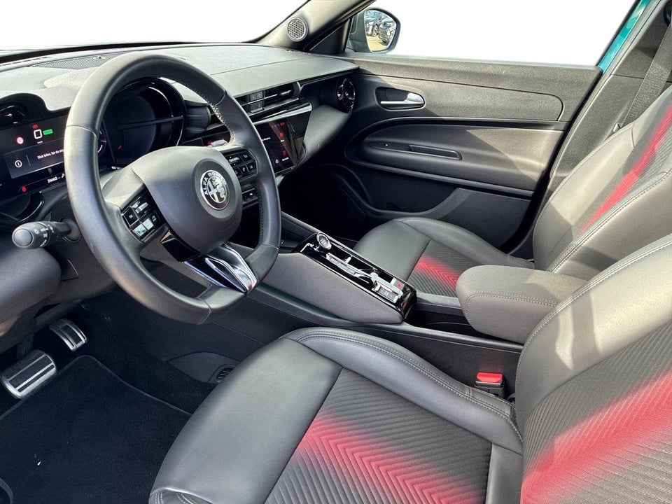 Alfa Romeo Junior Elettrica Speciale 5d