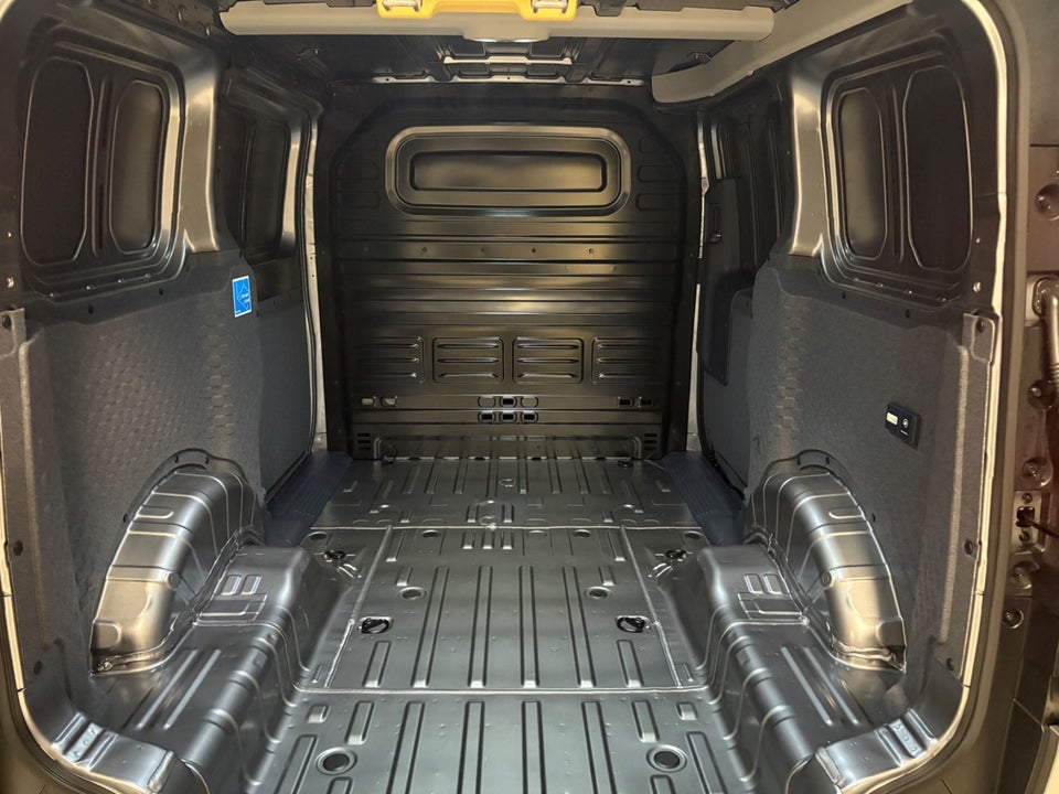 Kia PV5 71 Long Range Work Pro