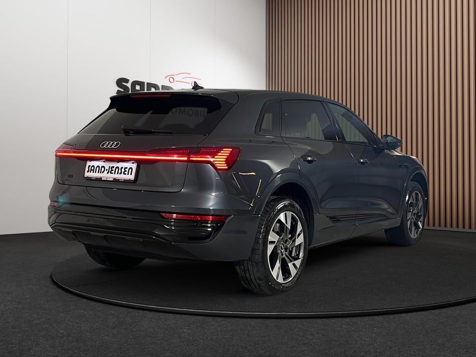 Audi Q8 e-tron 55 Advanced S-line quattro 5d