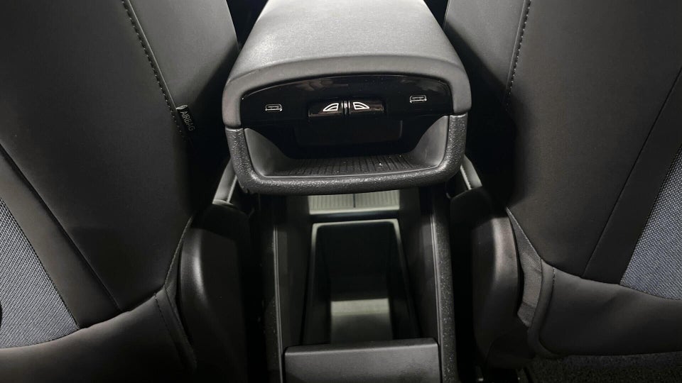 Volvo EX30 Extended Range Plus 5d